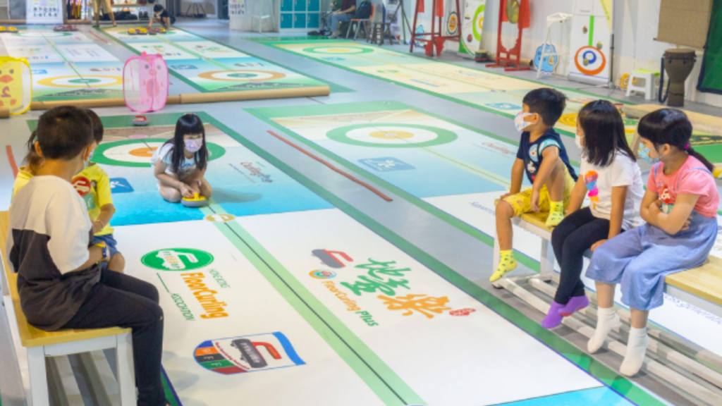 地壺球 Floor Curling